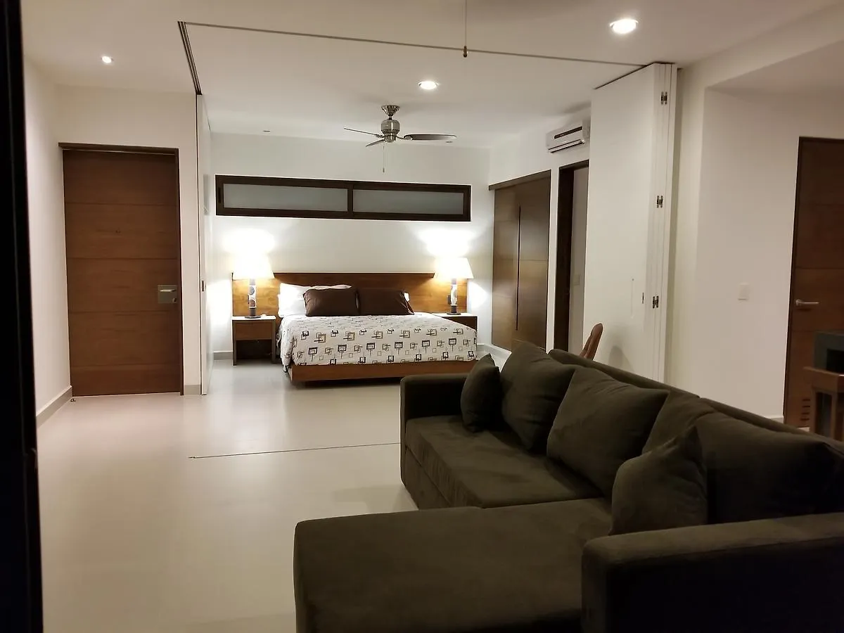 Tao Condo In Tulum Country Club-Bahia Principe, Screened Corner Balcony, Beach And Golf Club Access Akumal 0*,