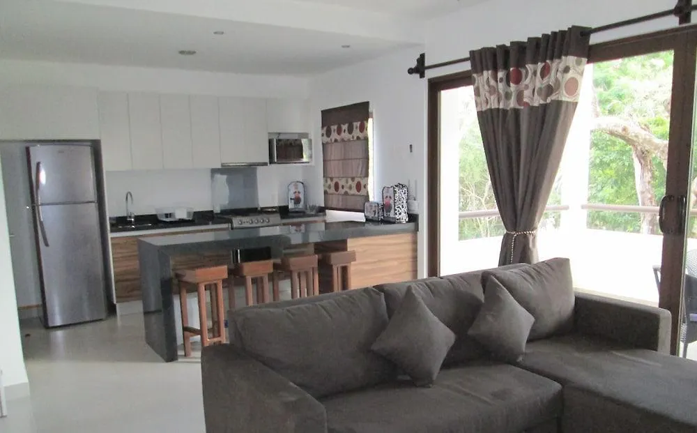 Apartment Tao Condo In Tulum Country Club-Bahia Principe, Screened Corner Balcony, Beach And Golf Club Access Akumal